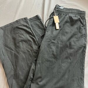 SKIMS Outdoor Woven Pants Size: M